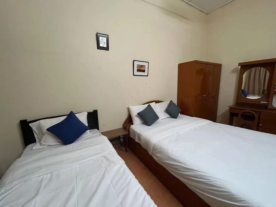 Holiday home Ipoh Simple Famliy Homestay 3R3B 7-9Pax Sy24